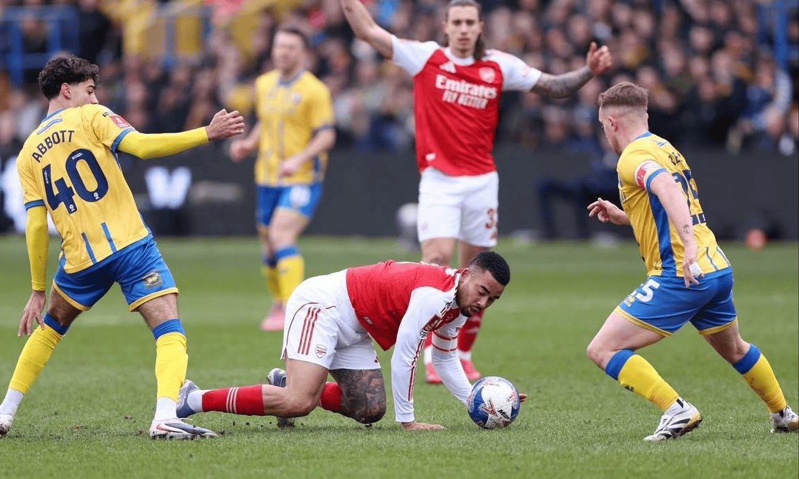 kaiyun关于重磅！斯图加特主帅复盘备战国王杯埃因霍温围绕英超队长鼓劲，加时末段山东泰山调整名单的信息